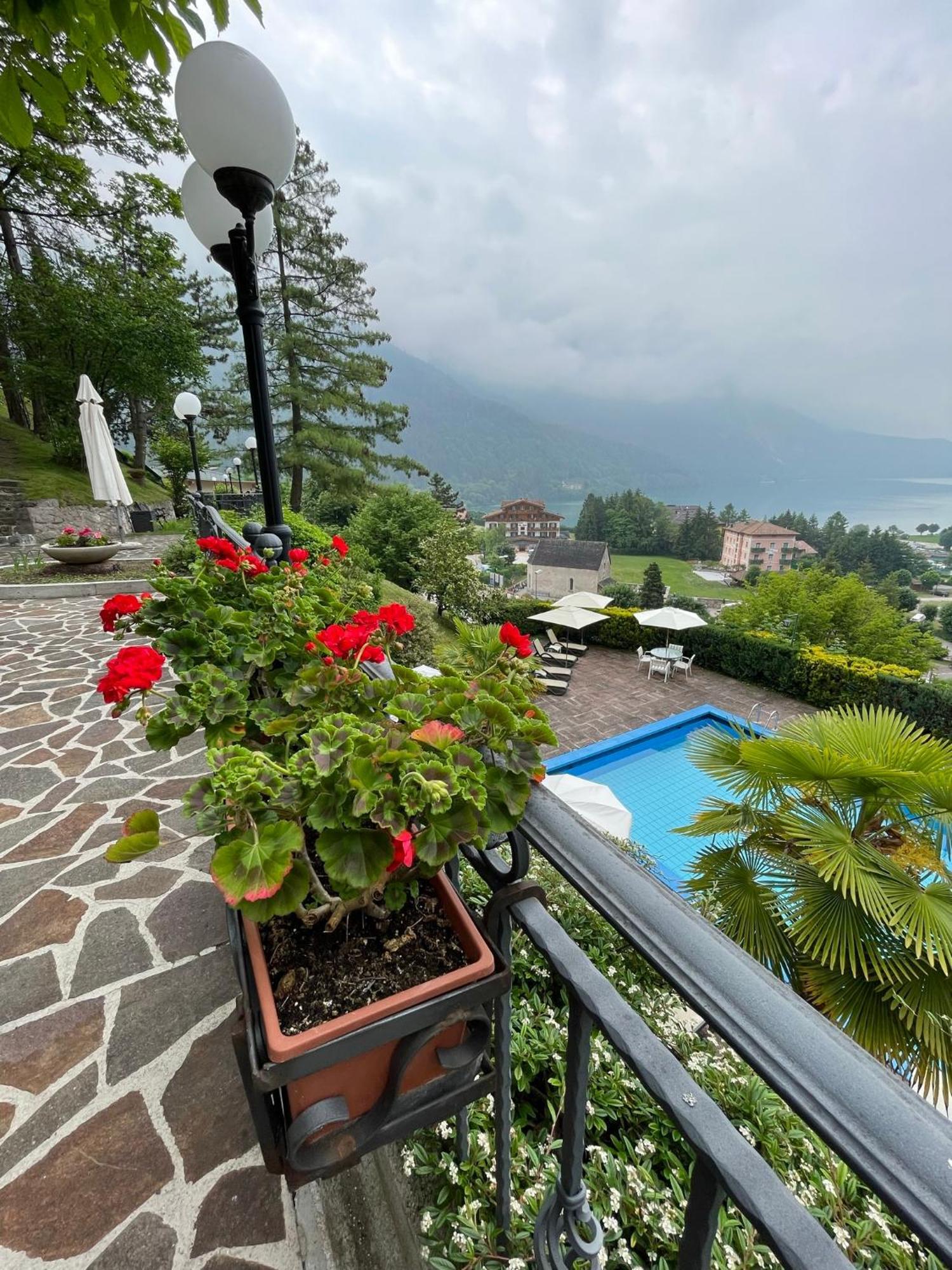Hotel Miralago Wellness - Adults Only Molveno Zewnętrze zdjęcie
