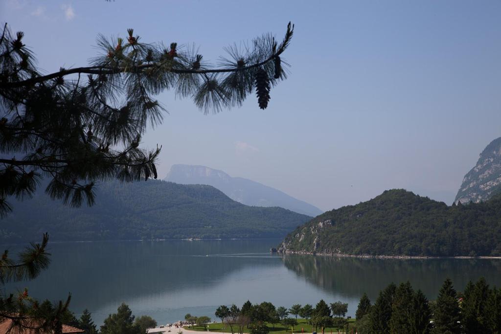 Hotel Miralago Wellness - Adults Only Molveno Zewnętrze zdjęcie