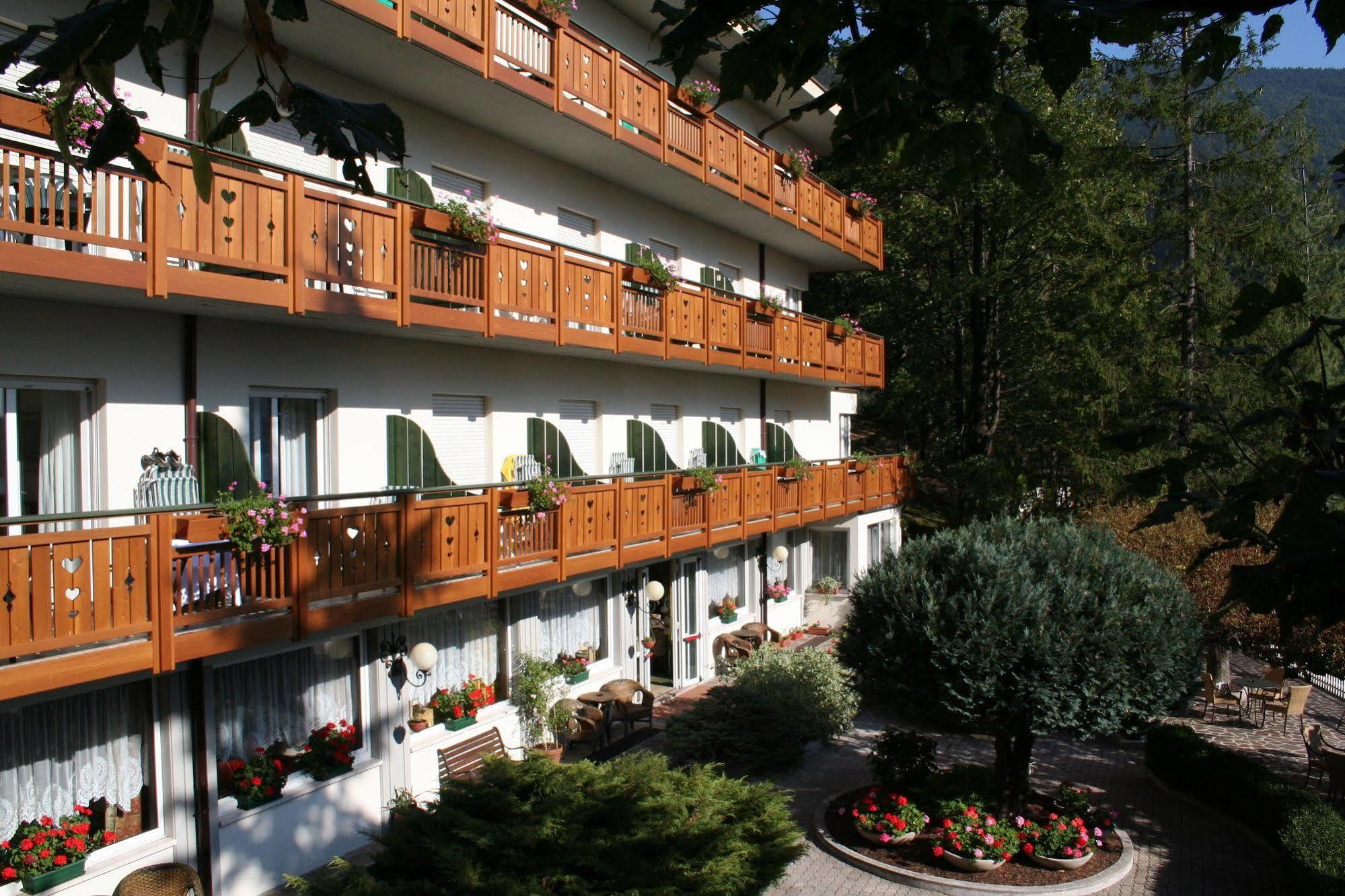 Hotel Miralago Wellness - Adults Only Molveno Zewnętrze zdjęcie